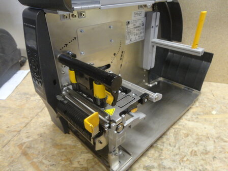 Zebra ZT230 Thermisch Direct  Label Printer USB + Peel Functie 203Dpi