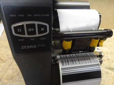 ZEBRA ZT220 Thermisch Transfer Label Printer USB &amp; Network - 203Dpi