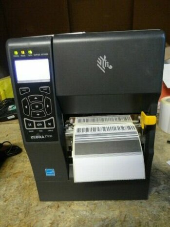 Zebra ZT230 Thermisch Direct  Label Printer USB + Peel Functie 203Dpi